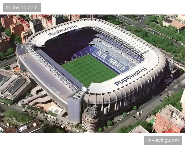 西班牙国家德比前瞻：皇马巴萨争夺联赛主动权