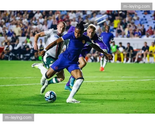 罗马诺:切尔西已接触朗斯边锋奥彭达的经纪人 罗马诺:切尔西已接触朗斯边锋奥彭达的经纪人