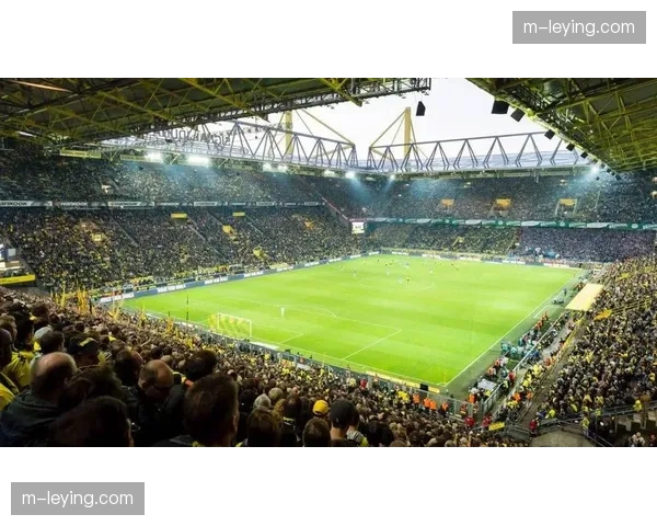 多特蒙德南看台面临改造，新站席安全标准更严格